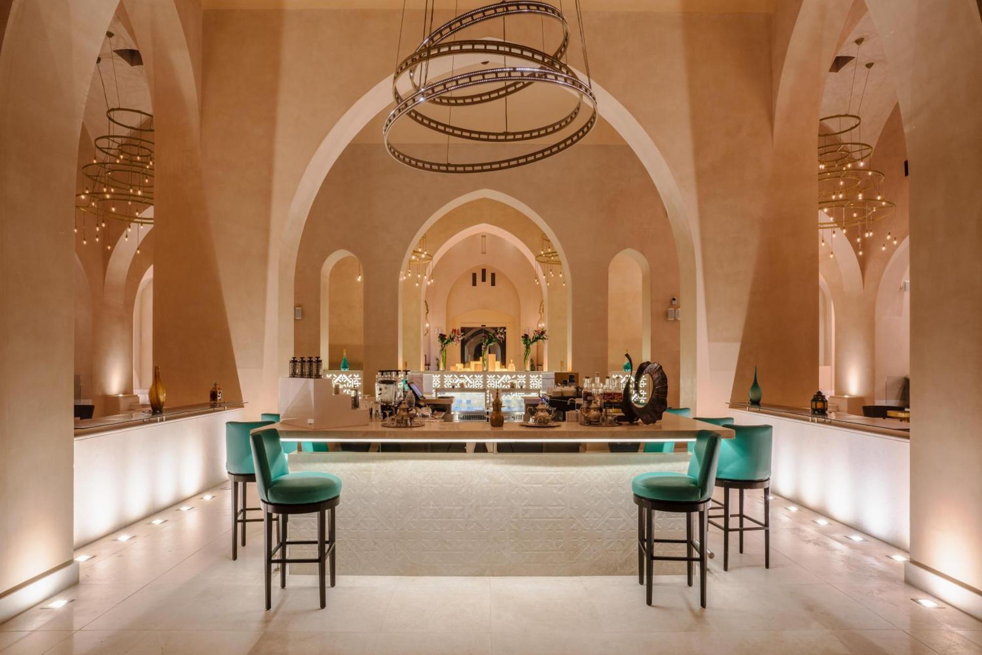 Salalah Rotana Resort Esterno foto The Bar